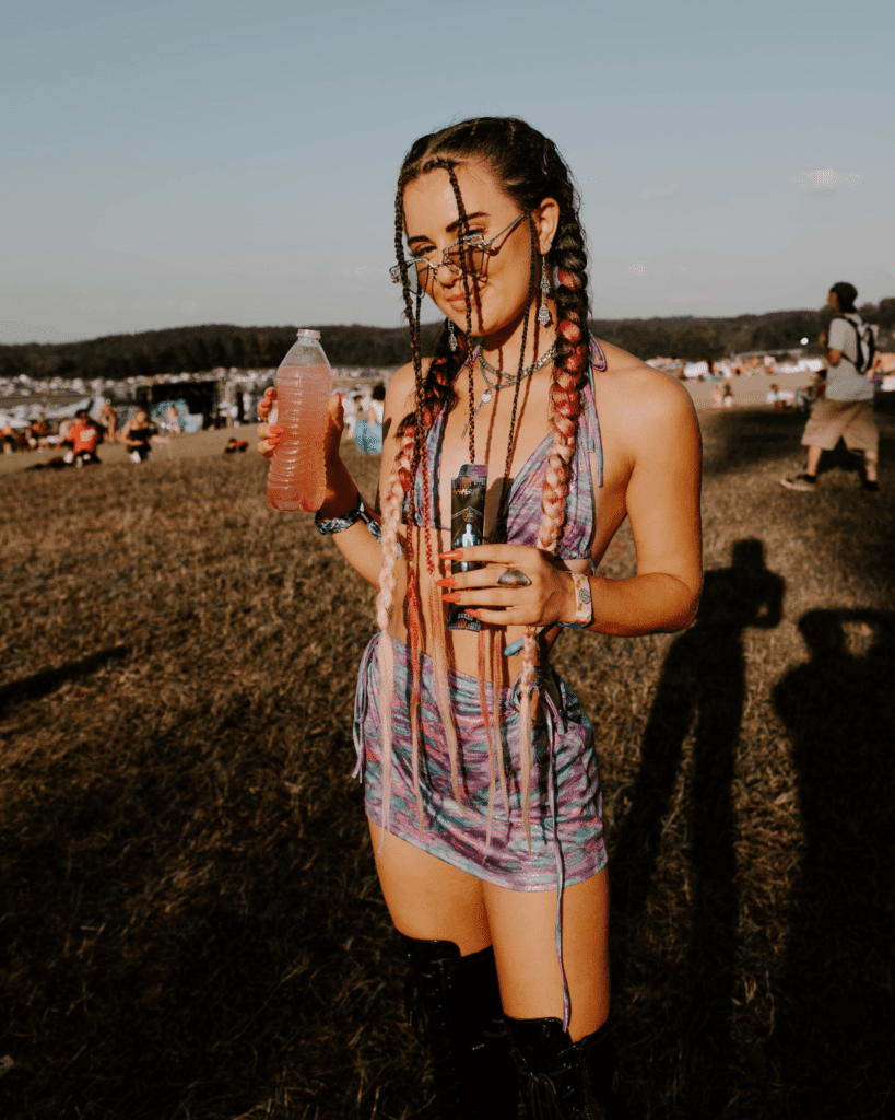 https://drinkraveraide.com/wp-content/uploads/2022/11/music-festival-camping-packing-list-819x1024.png